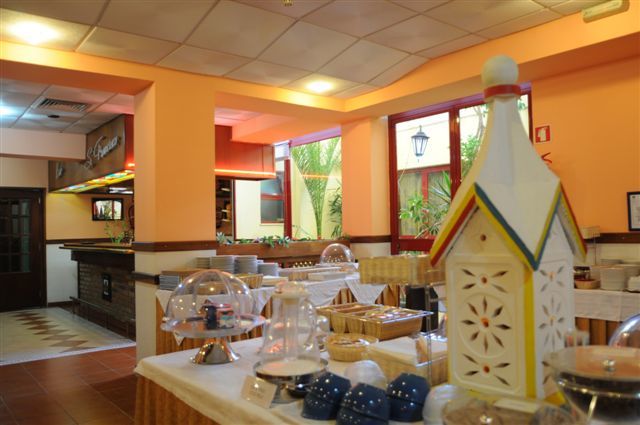Best Western Hotel Dom Bernardo FAO Restoran fotoğraf